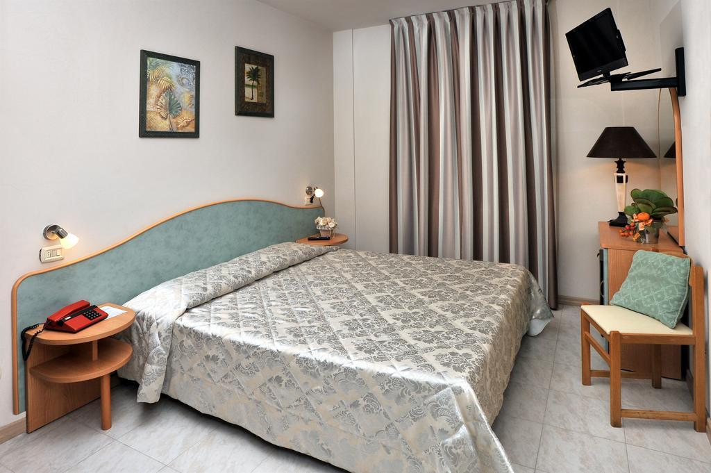 Hotel Piccadilly Montecatini Terme Exterior photo